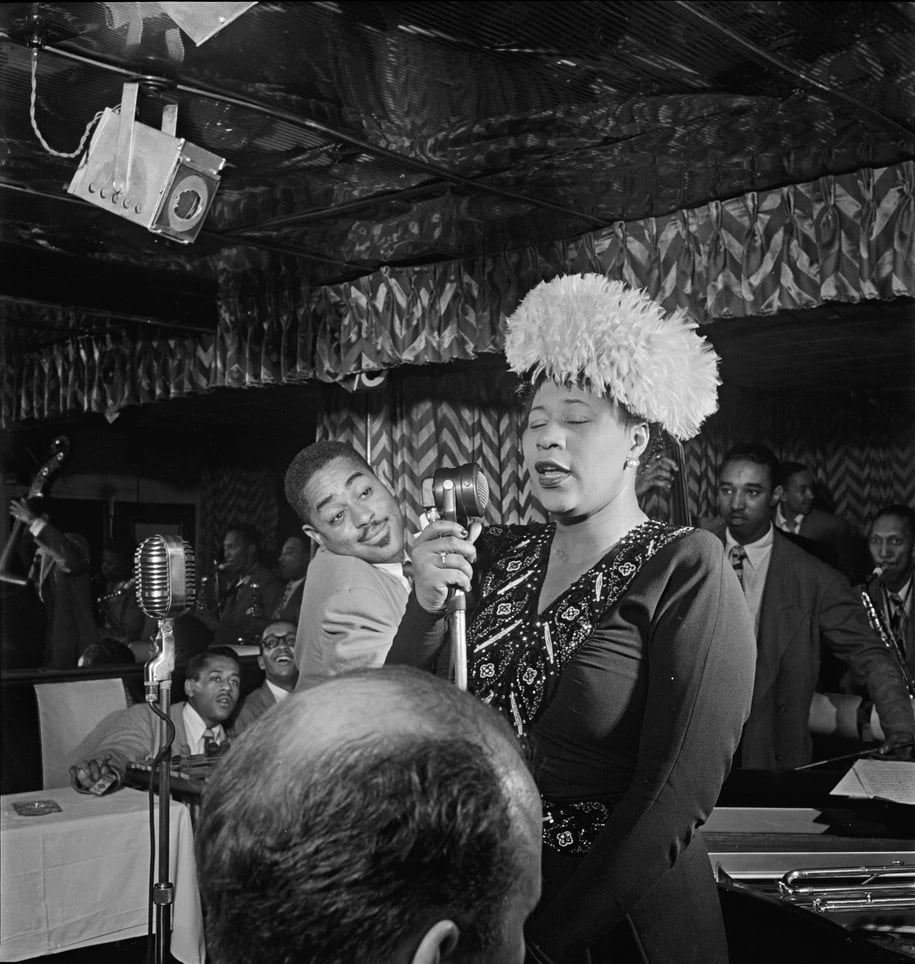 Ella Fitzgerald sahne performansı